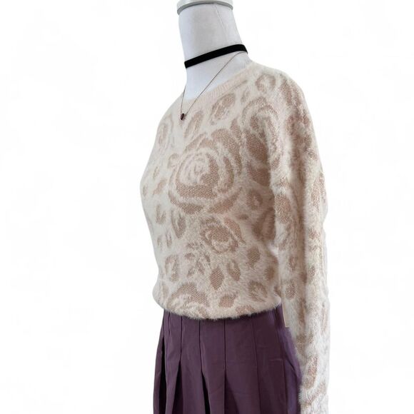 Laura Ashley Sweaters - NWT Laura Ashley Women's Pink Rose Floral Sweater